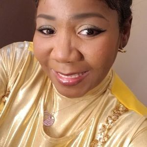 Meet your Posher, Phillis